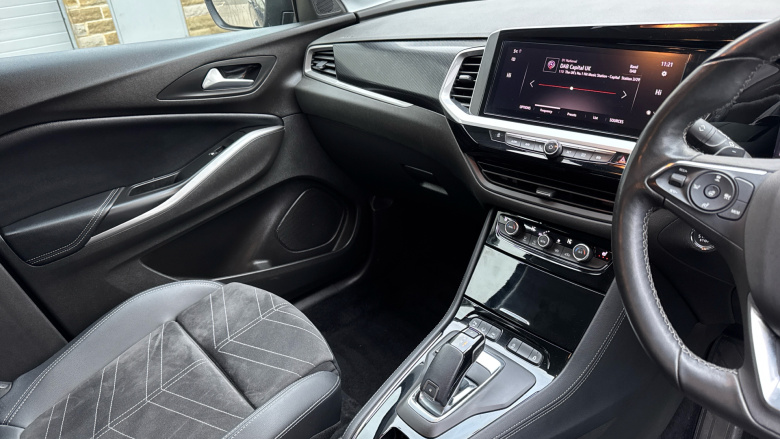 Vauxhall Grandland 1.2 Turbo Ultimate 5dr Auto Petrol Hatchback